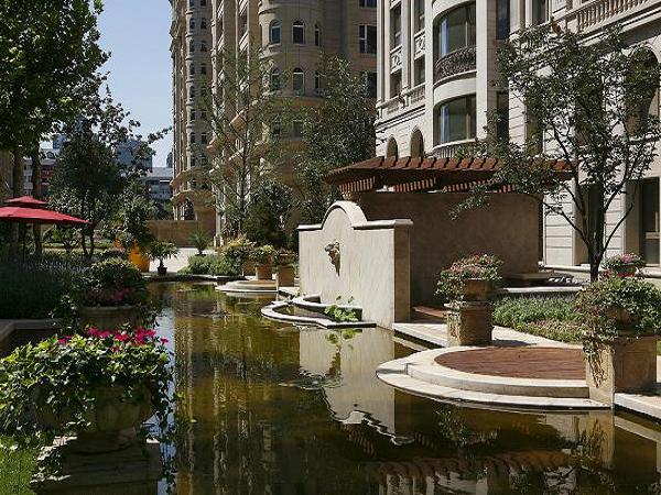 Riverside Baroque Apartments