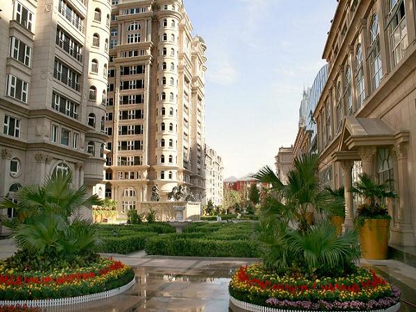 Riverside Baroque Apartments