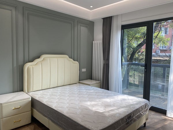 East Palace Apartments