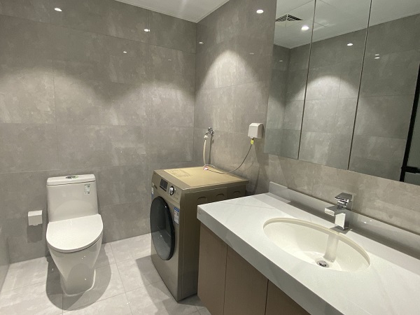 East Palace Apartments