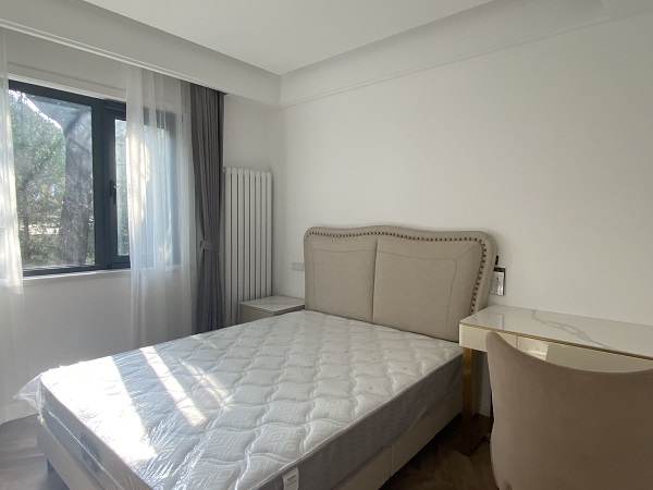 East Palace Apartments