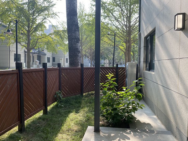 East Palace Apartments