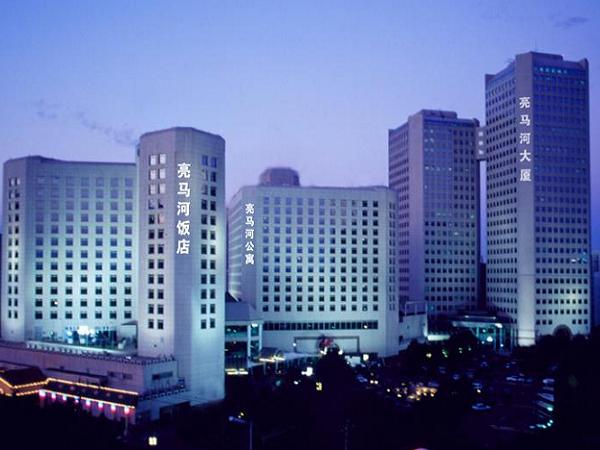 亮马河畔·光明公寓：都市花园里的从容栖居